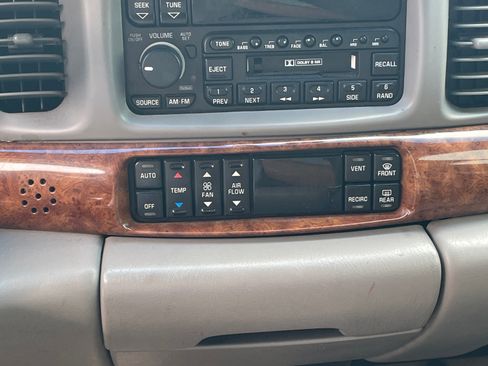 Used 2000 Buick Le Sabre Limited w/ Prestige Opt Pkg image 8