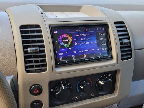 Used 2008 Nissan Frontier SE w/ SE Value Truck Pkg image 11