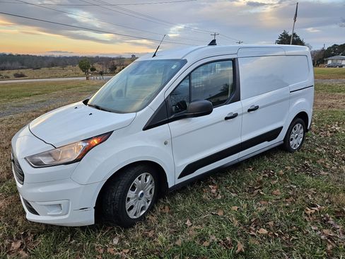Used 2019 Ford Transit Connect XLT image 16