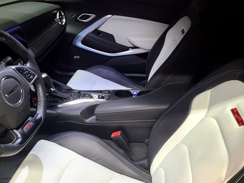 Used 2022 Chevrolet Camaro SS image 17