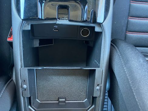 Used 2016 Ford Fusion SE w/ Equipment Group 201A image 11