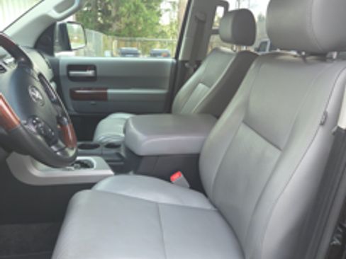 Used 2012 Toyota Sequoia Platinum image 4