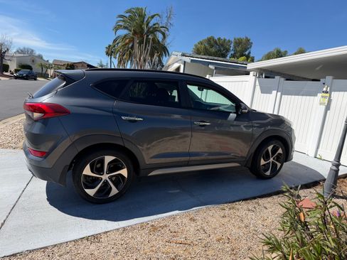 Used 2017 Hyundai Tucson Limited w/ Limited Ultimate Package 03 image 2