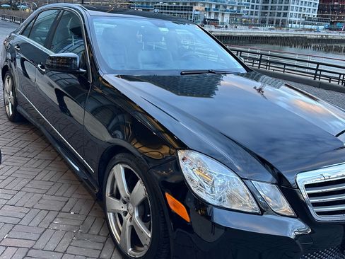 Used 2011 Mercedes-Benz E 350 Sedan image 15