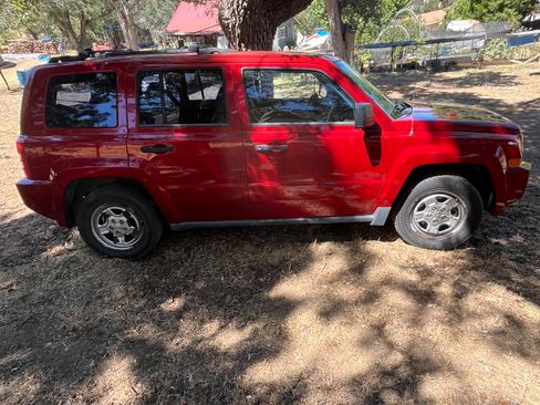 Used 2008 Jeep Patriot Sport image 2