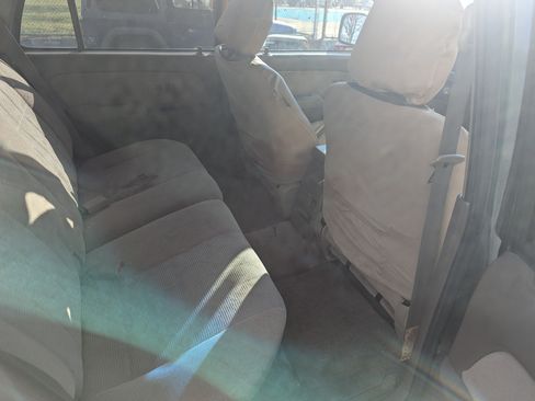 Used 2000 Toyota 4Runner SR5 image 13