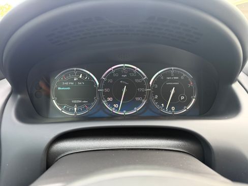 Used 2014 Jaguar XJ R image 22