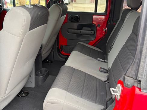 Used 2007 Jeep Wrangler Unlimited X image 10