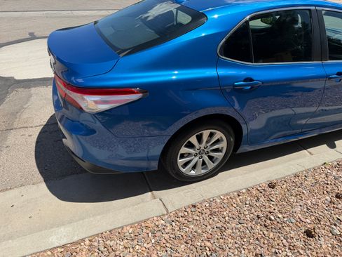Used 2019 Toyota Camry LE FWD image 6