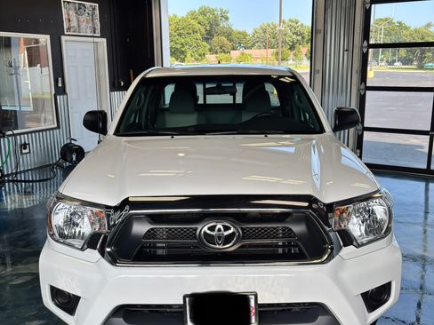 Used 2015 Toyota Tacoma 2WD Access Cab w/ SR5 Package image 2