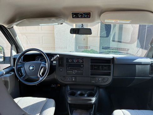 Used 2015 Chevrolet Express 2500 LS RWD image 6