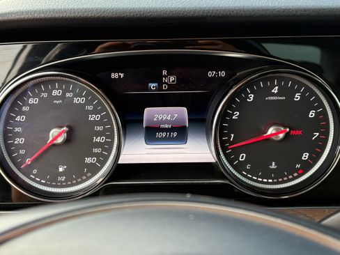 Used 2018 Mercedes-Benz E 300 image 11
