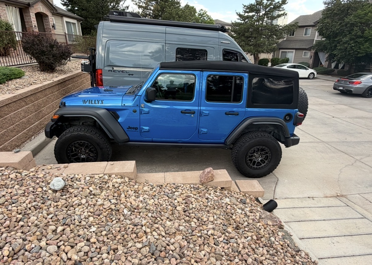 Used 2023 Jeep Wrangler Unlimited Sport AWD/4WD image 2