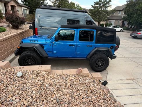 Used 2023 Jeep Wrangler Unlimited Sport AWD/4WD image 2