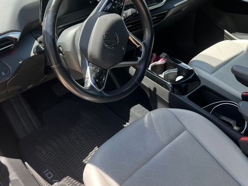 Used 2021 Volkswagen ID.4 Pro S image 13