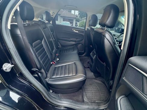 Used 2020 Ford Edge SEL w/ Convenience Package FWD image 6