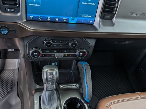 Used 2023 Ford Bronco Outer Banks w/ Sasquatch Package image 5