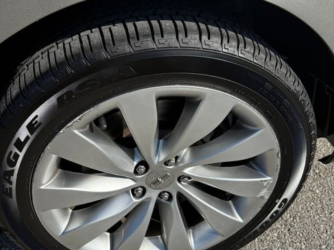 Used 2015 Lincoln MKS Sedan 4D image 13