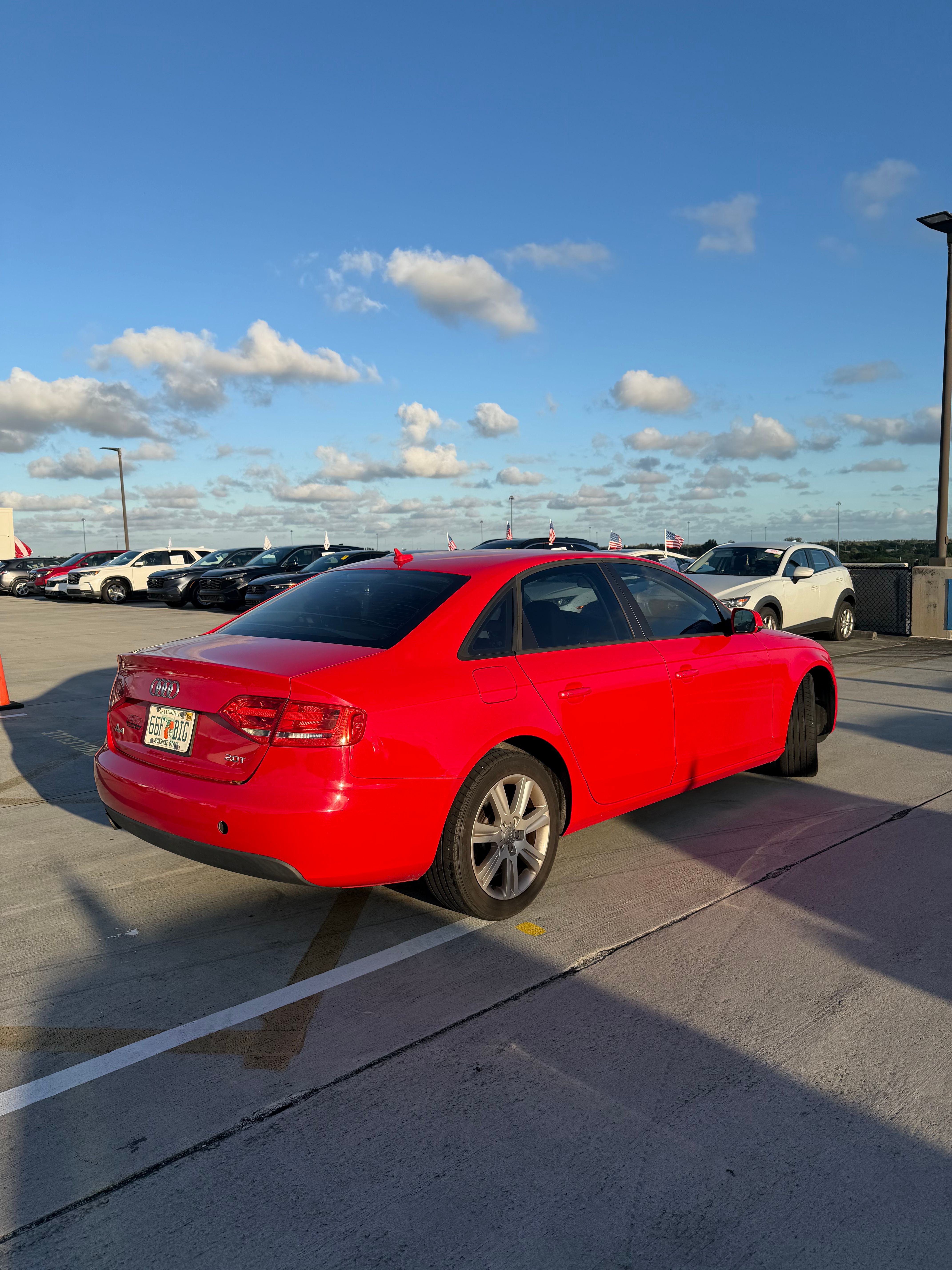 Used 2010 Audi A4 2.0T Premium w/ Bluetooth/Homelink Pkg FWD image 4