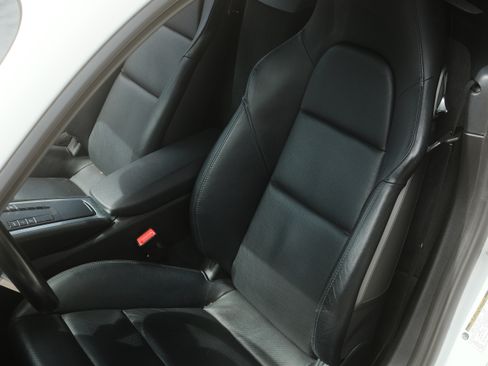 Used 2017 Porsche 718 Cayman image 22