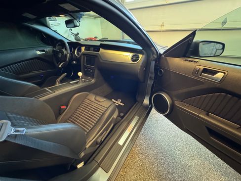 Used 2013 Ford Mustang Shelby GT500 RWD image 24