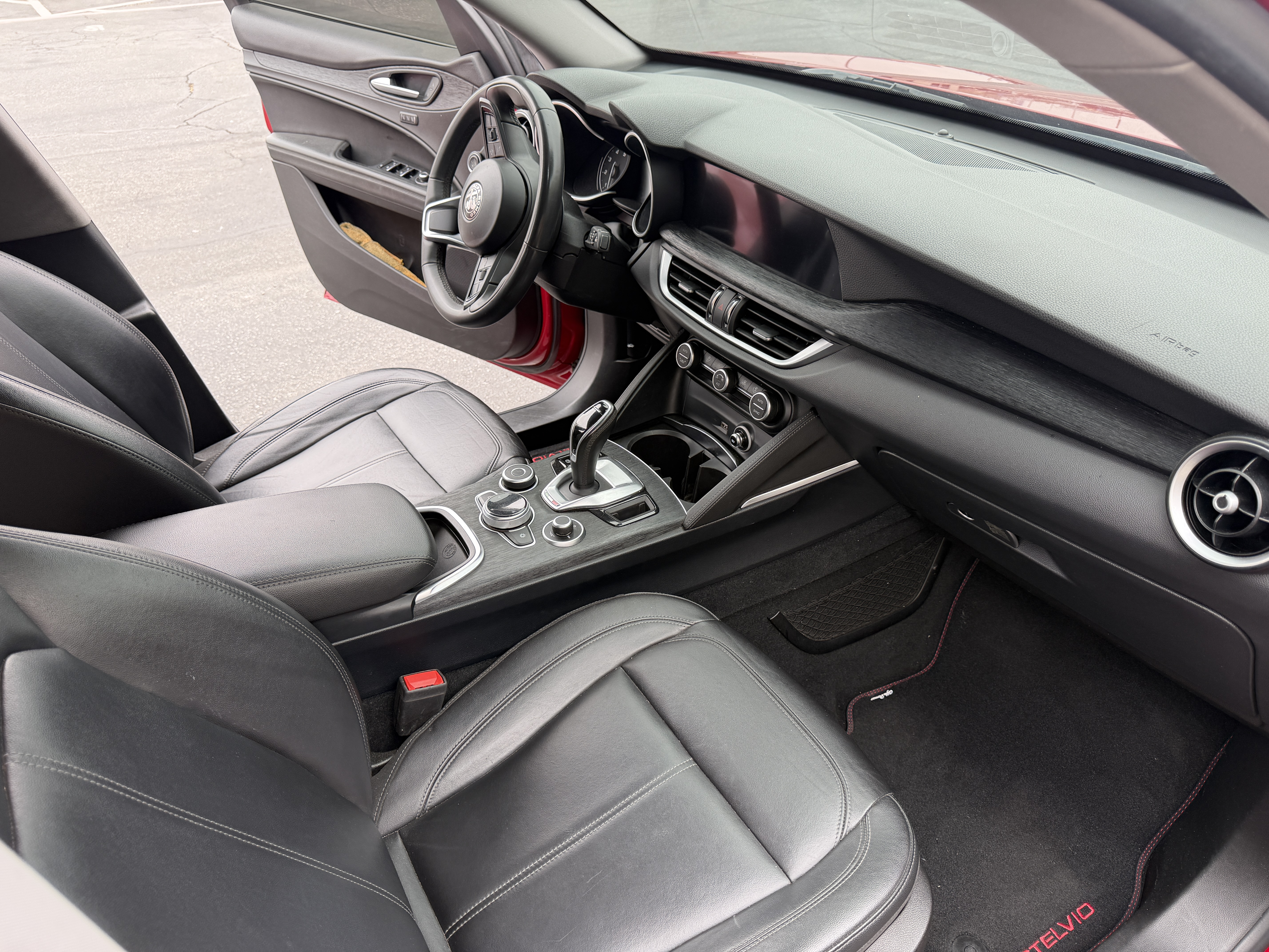 Used 2021 Alfa Romeo Stelvio Sprint RWD image 17