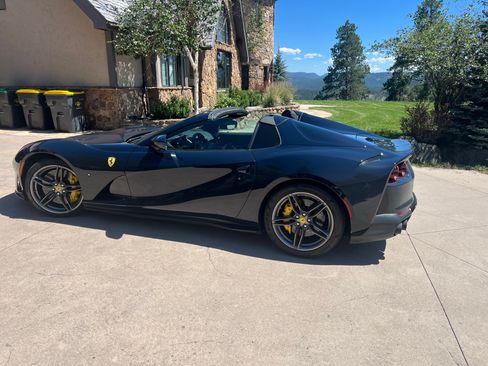 Used 2022 Ferrari 812 GTS RWD image 4
