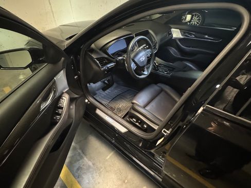 Used 2021 Cadillac CT5 V w/ Premium Package AWD/4WD image 4