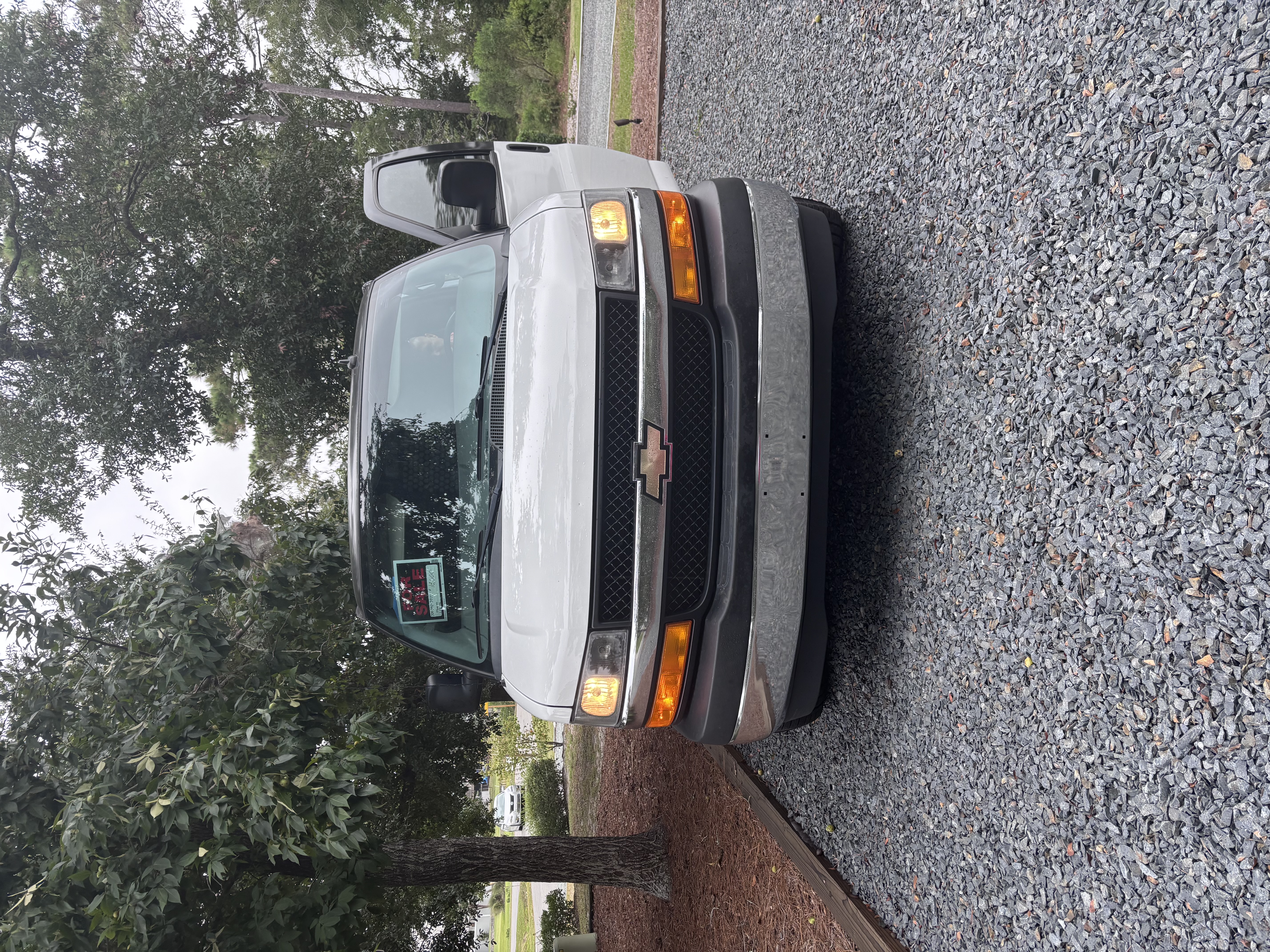 Used 2021 Chevrolet Express 2500 w/ Driver Convenience Package RWD image 4