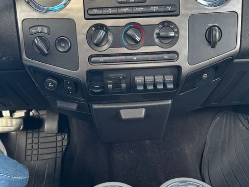 Used 2008 Ford F350 FX4 image 12
