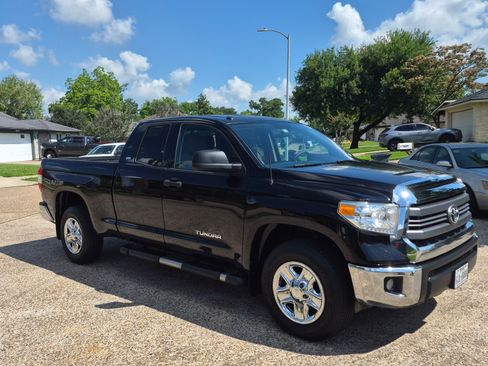 Used 2015 Toyota Tundra SR5 w/ Tow Package RWD image 1
