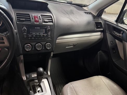 Used 2014 Subaru Forester 2.5i Limited AWD/4WD image 16