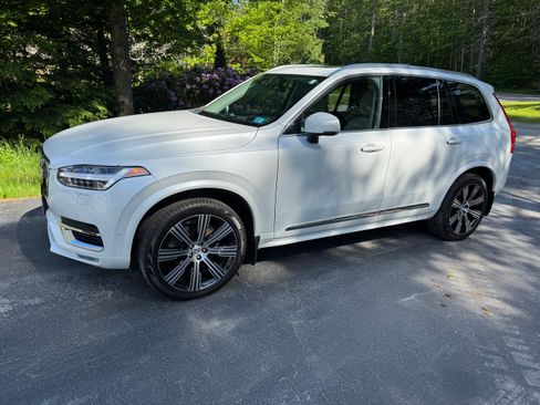 Used 2022 Volvo XC90 T6 Inscription w/ Lounge Package AWD/4WD image 13