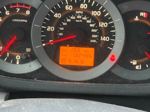 Used 2012 Toyota RAV4 4WD V6 image 7