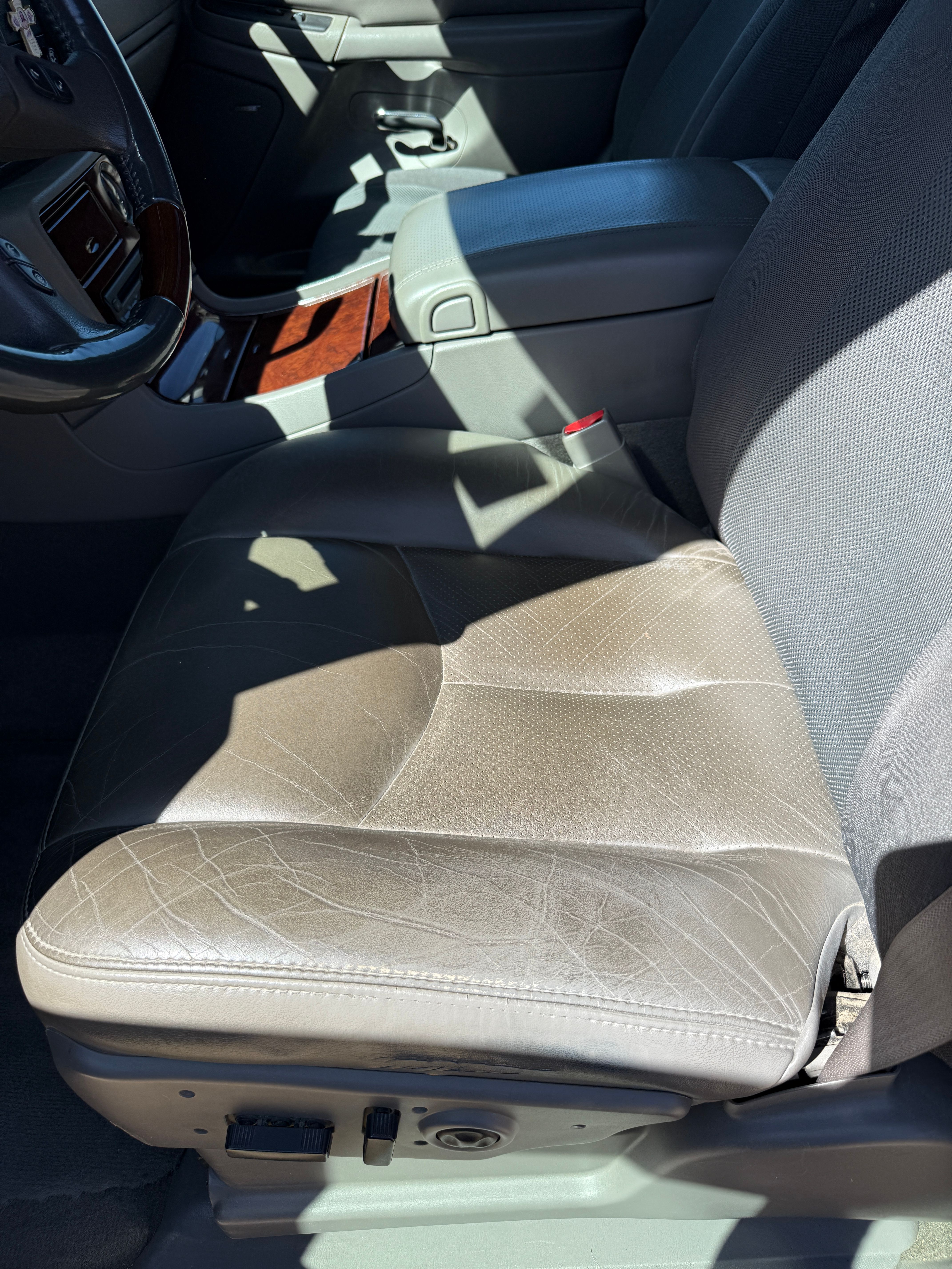 Used 2005 Cadillac Escalade AWD image 13