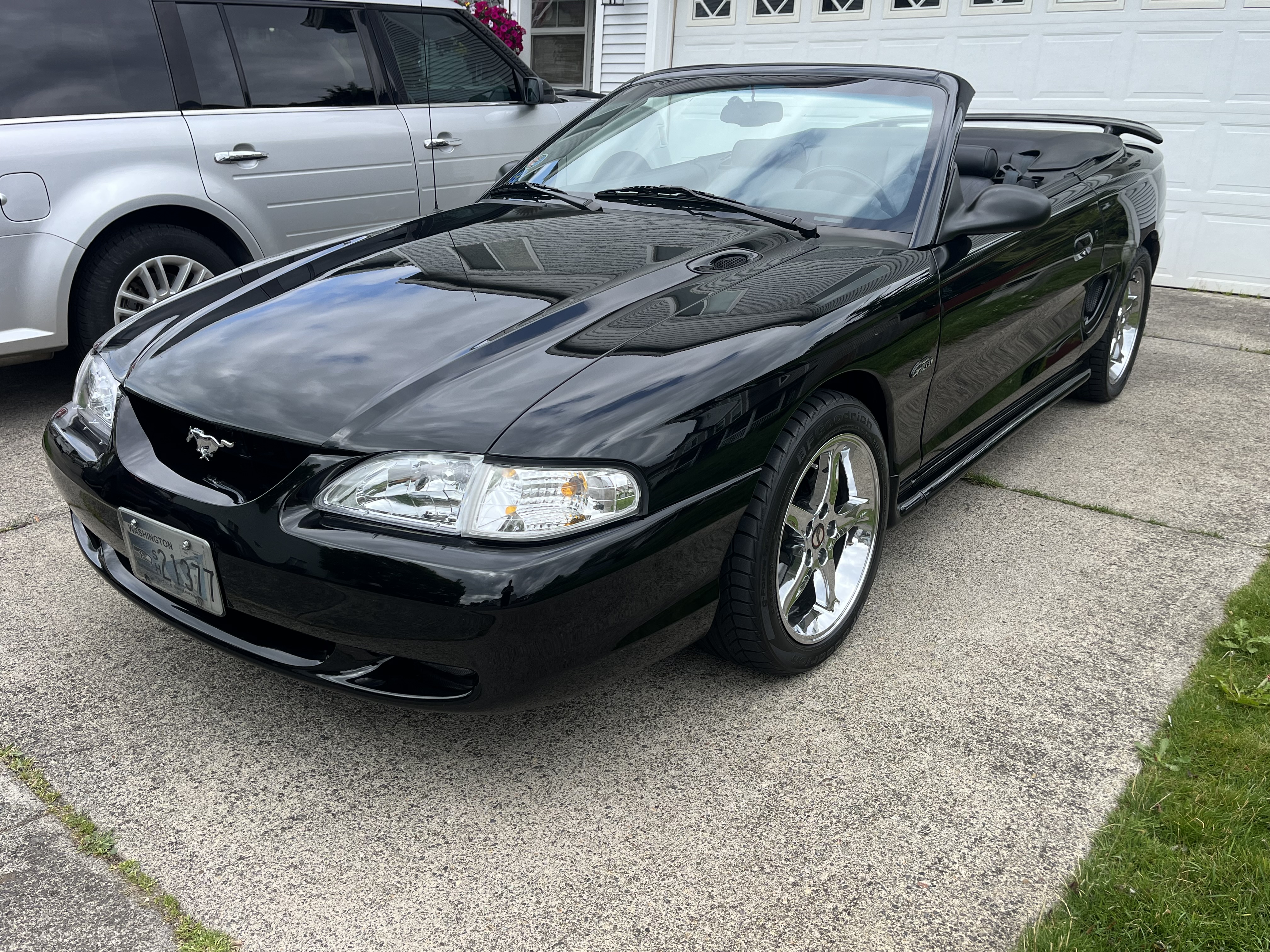 Used 1997 Ford Mustang GT RWD image 11