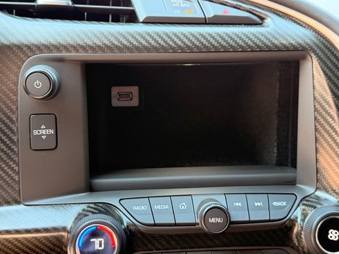 Used 2015 Chevrolet Corvette Z06 w/ 3LZ Preferred Equipment Group image 14