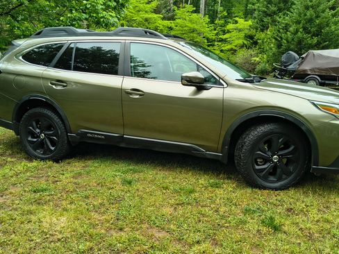 Used 2020 Subaru Outback Limited AWD/4WD image 12