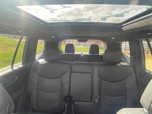 Used 2023 Cadillac XT6 Sport w/ LPO, ONYX Package image 22