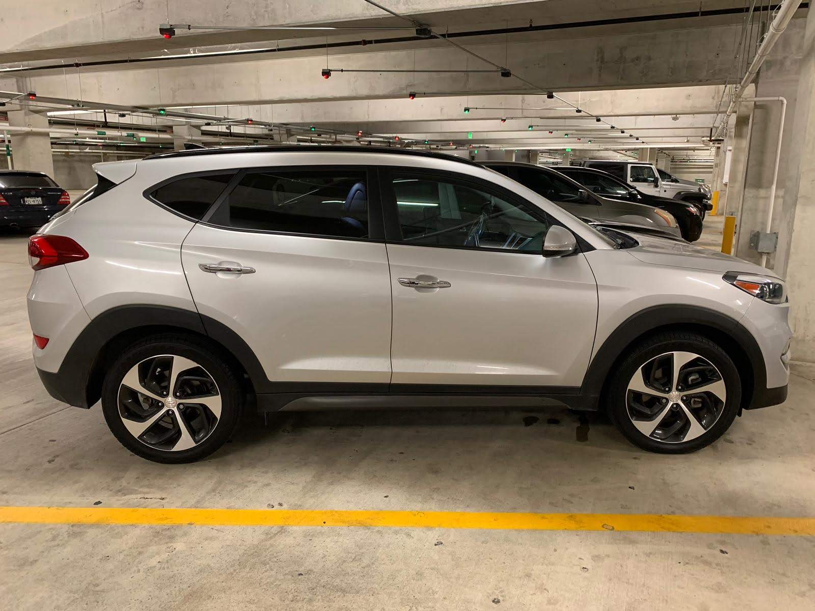 Used 2016 Hyundai Tucson Limited w/ Option Group 03 FWD image 21