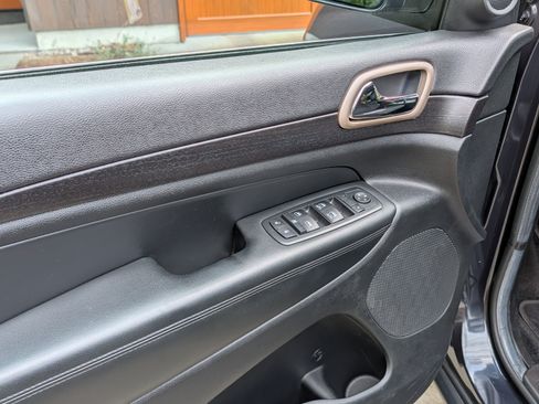 Used 2014 Jeep Grand Cherokee Laredo w/ Quick Order Package 23E image 11