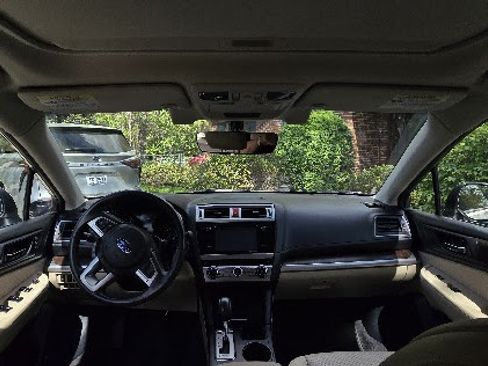 Used 2017 Subaru Outback 2.5i Limited image 8