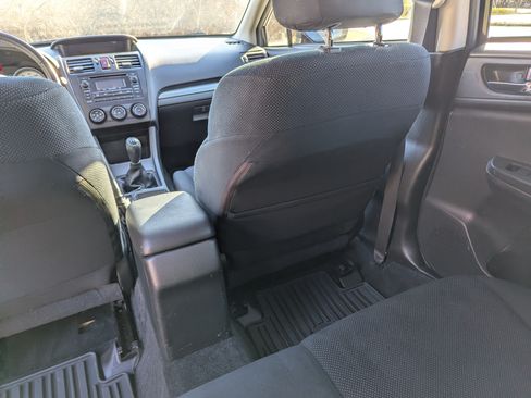 Used 2012 Subaru Impreza 2.0i Premium image 29