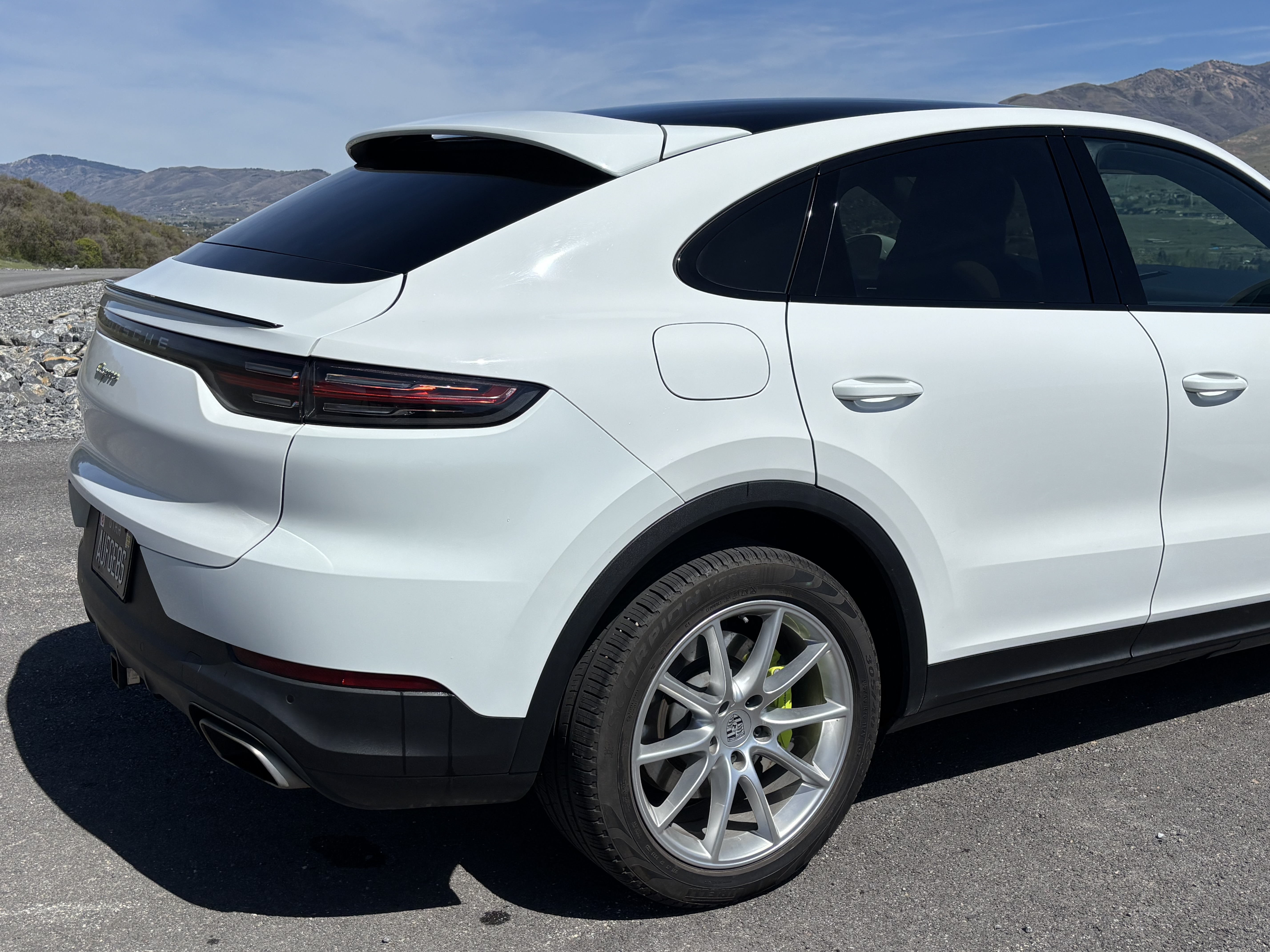 Used 2020 Porsche Cayenne E-Hybrid Coupe AWD/4WD image 11