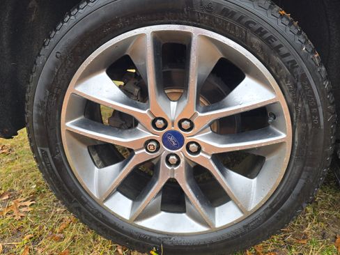 Used 2017 Ford Edge Titanium w/ Equipment Group 302A image 13