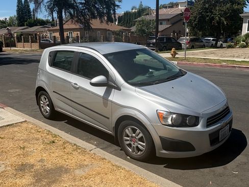 Used 2012 Chevrolet Sonic LS FWD image 10