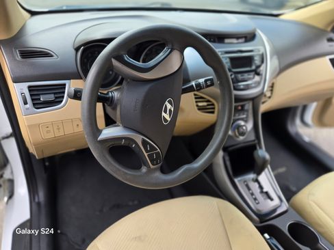 Used 2013 Hyundai Elantra GLS image 21