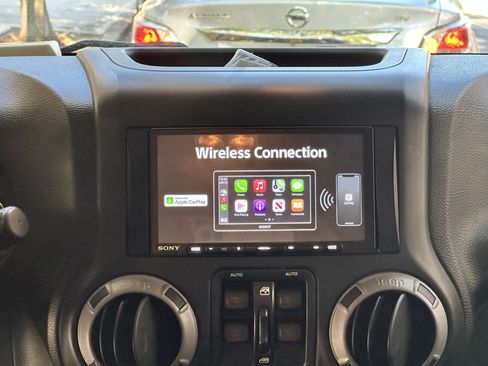 Used 2015 Jeep Wrangler Unlimited Sport w/ Quick Order Package 24S image 26