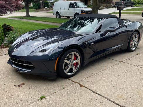 Used 2014 Chevrolet Corvette Stingray Convertible w/ 3LT Preferred Equipment Group RWD image 8
