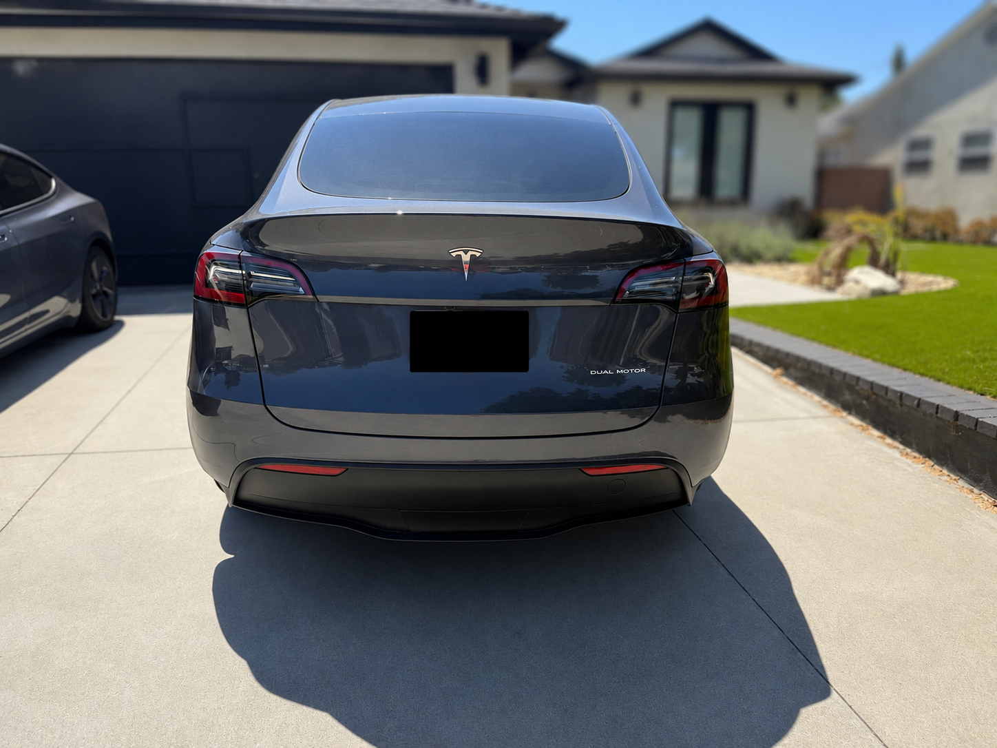 Used 2023 Tesla Model Y AWD image 5